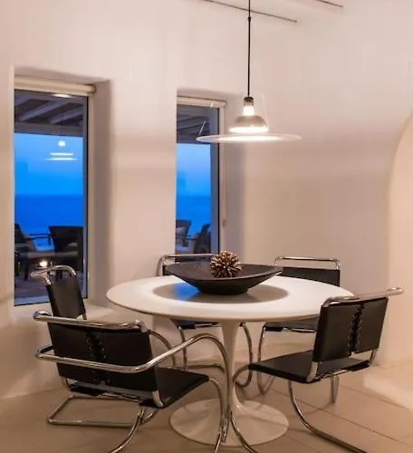 Elegant Seaside Villa, Great Views, Infinity Pool, Lia, Mykonos 卡拉法蒂斯