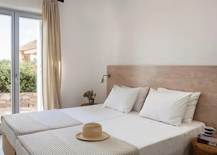 Elegant Seaside Villa, Great Views, Infinity Pool, Lia, Mykonos 卡拉法蒂斯