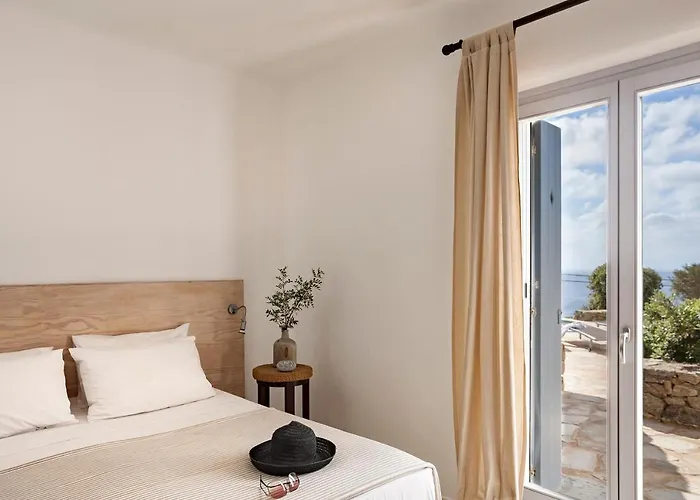 Elegant Seaside Villa, Great Views, Infinity Pool, Lia, Mykonos 卡拉法蒂斯