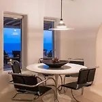 Elegant Seaside Villa, Great Views, Infinity Pool, Lia, Mykonos קלפטיס