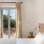 Elegant Seaside Villa, Great Views, Infinity Pool, Lia, Mykonos