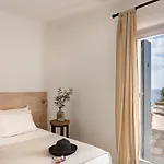 Elegant Seaside Villa, Great Views, Infinity Pool, Lia, Mykonos 칼라파티스