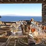 Elegant Seaside Villa, Great Views, Infinity Pool, Lia, Mykonos וילה קלפטיס