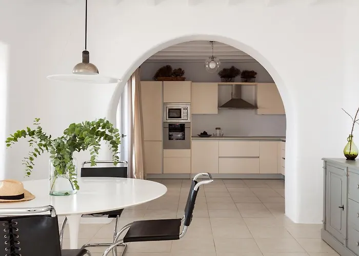 Villa Elegant Seaside Villa, Great Views, Infinity Pool, Lia, Mykonos Kalafatis